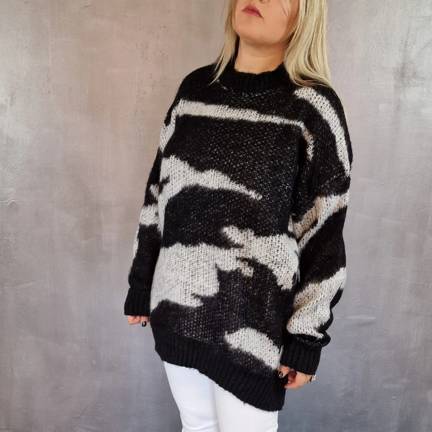 Casual Minimal Goth Oversize Fit Irregular Style Knitwear