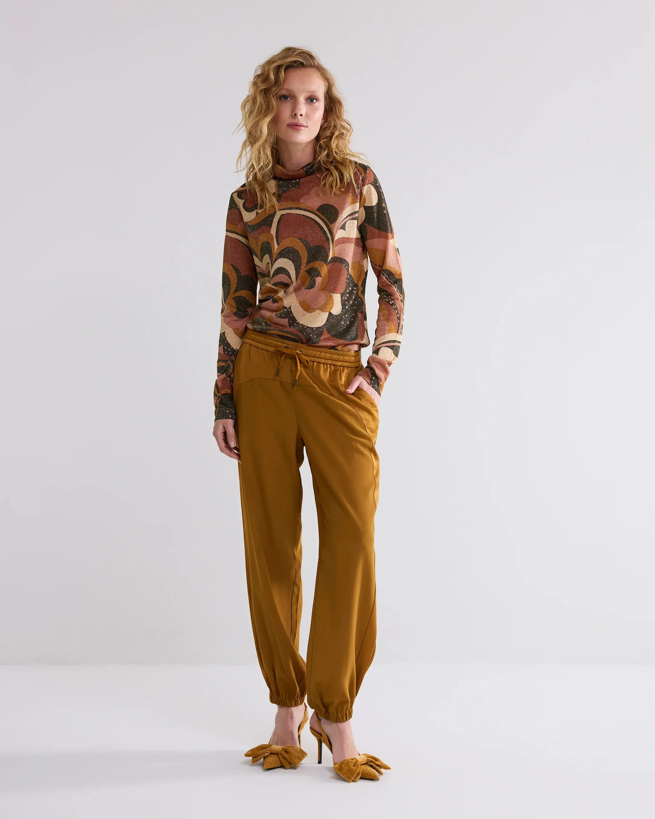 Crepe Trouser in Camel Brown