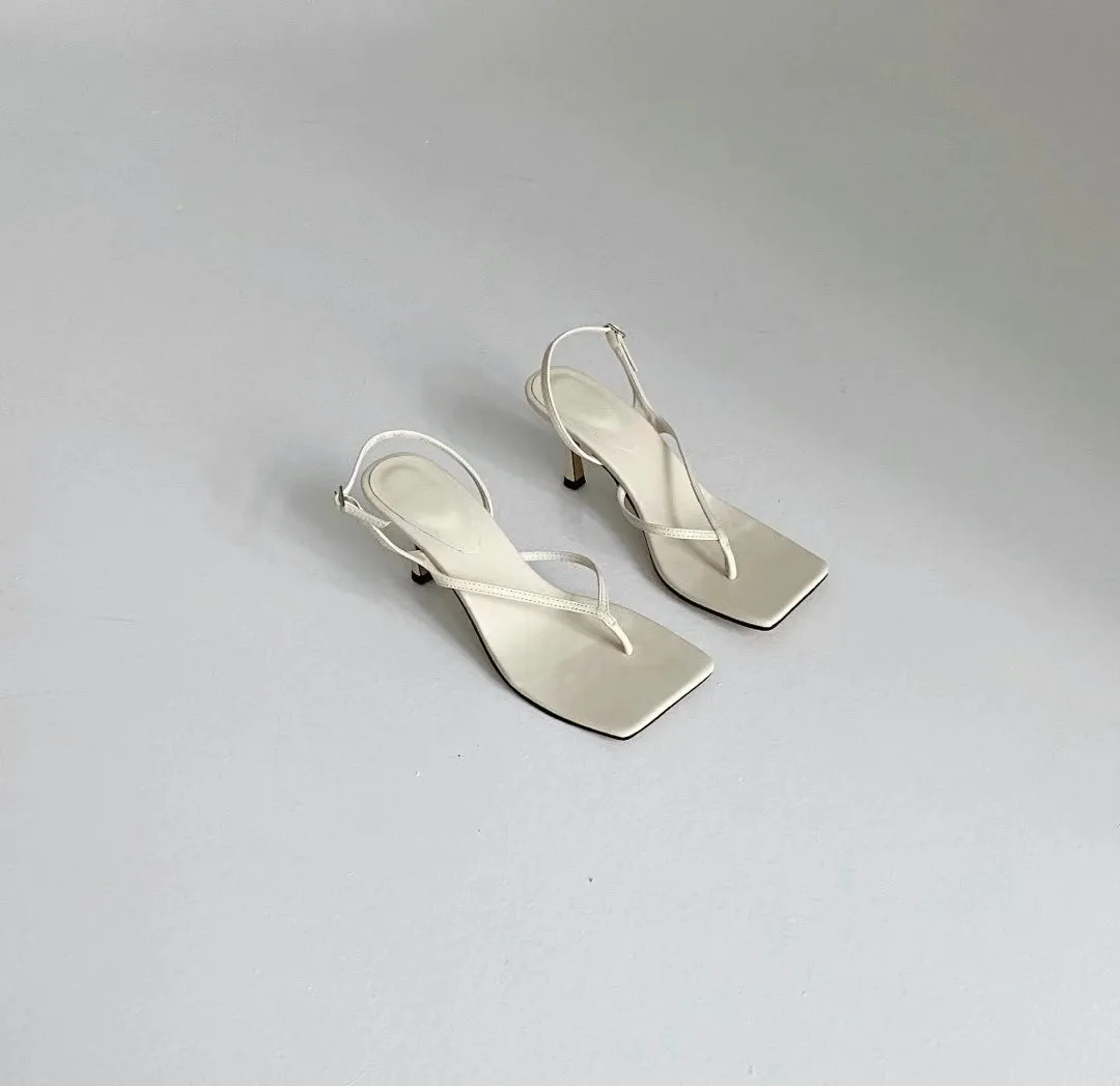 Minimalist slender straps sandals