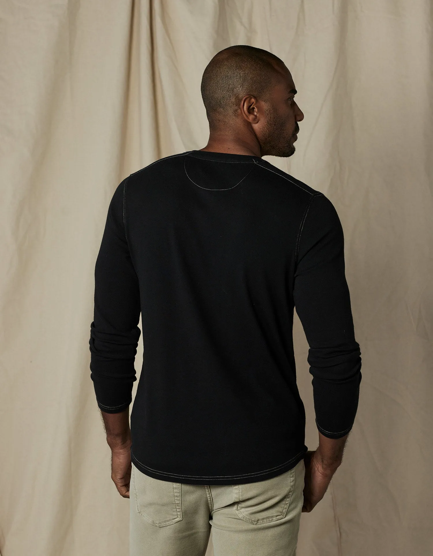 Puremeso Two Button Henley in Black