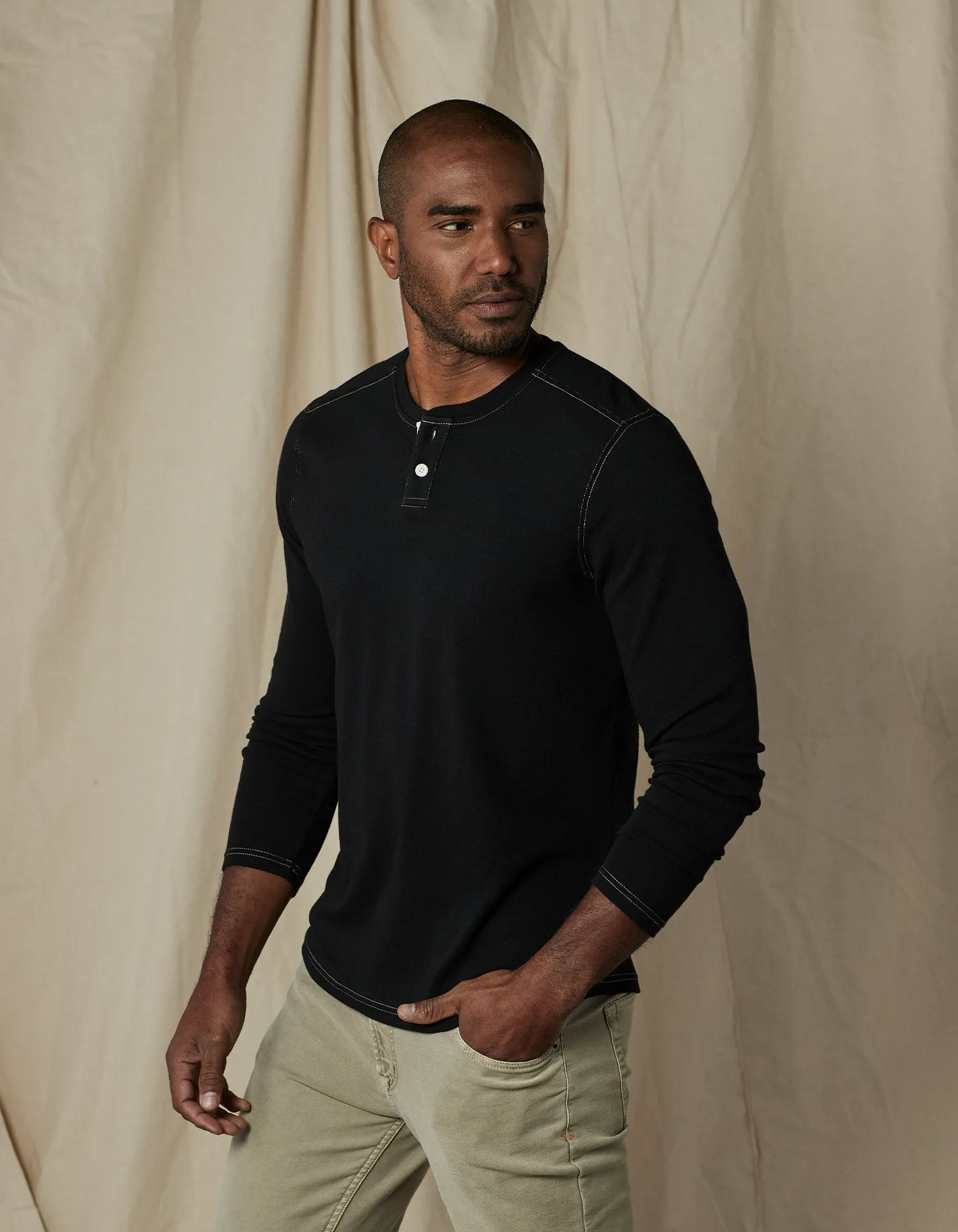 Puremeso Two Button Henley in Black