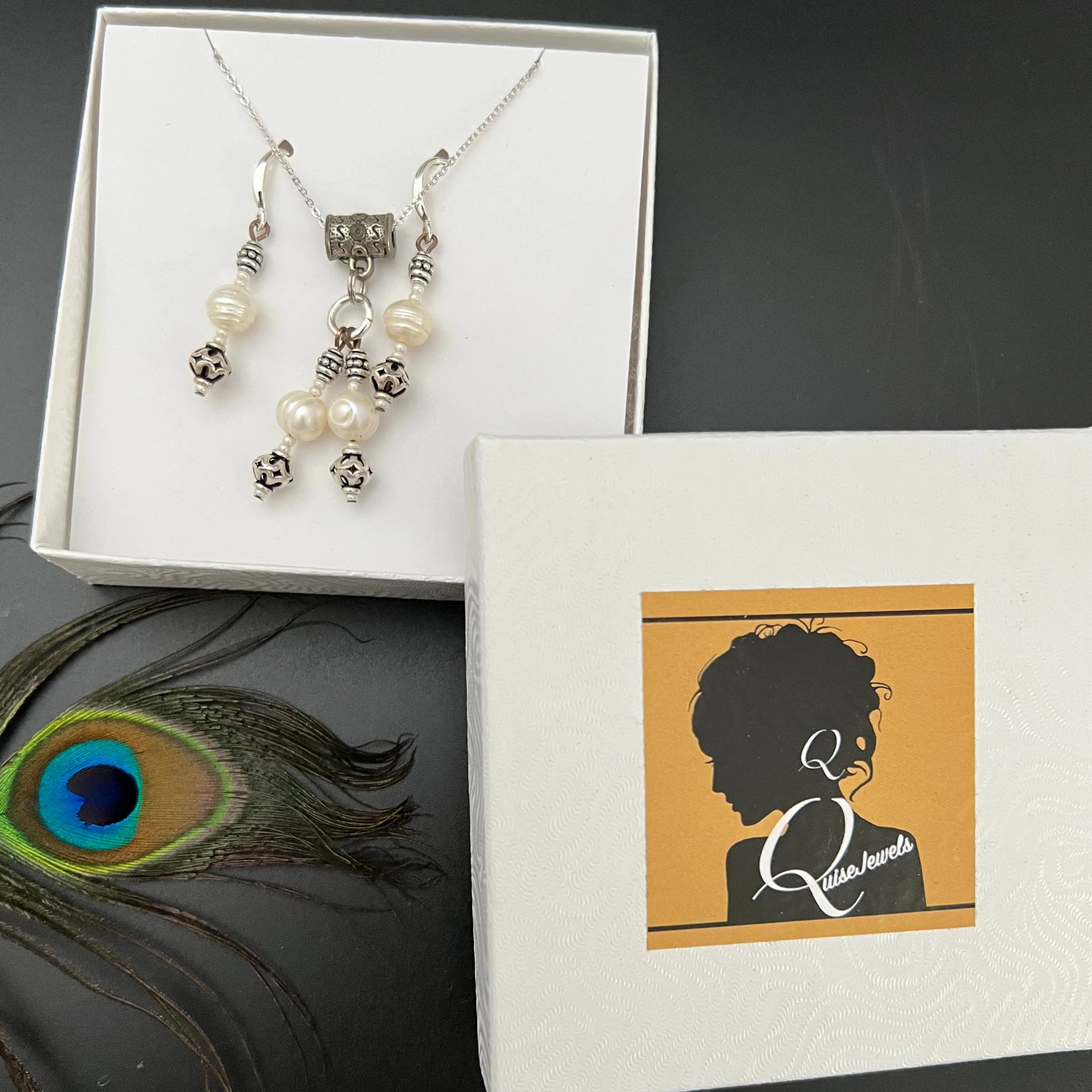 Small Pearl Set